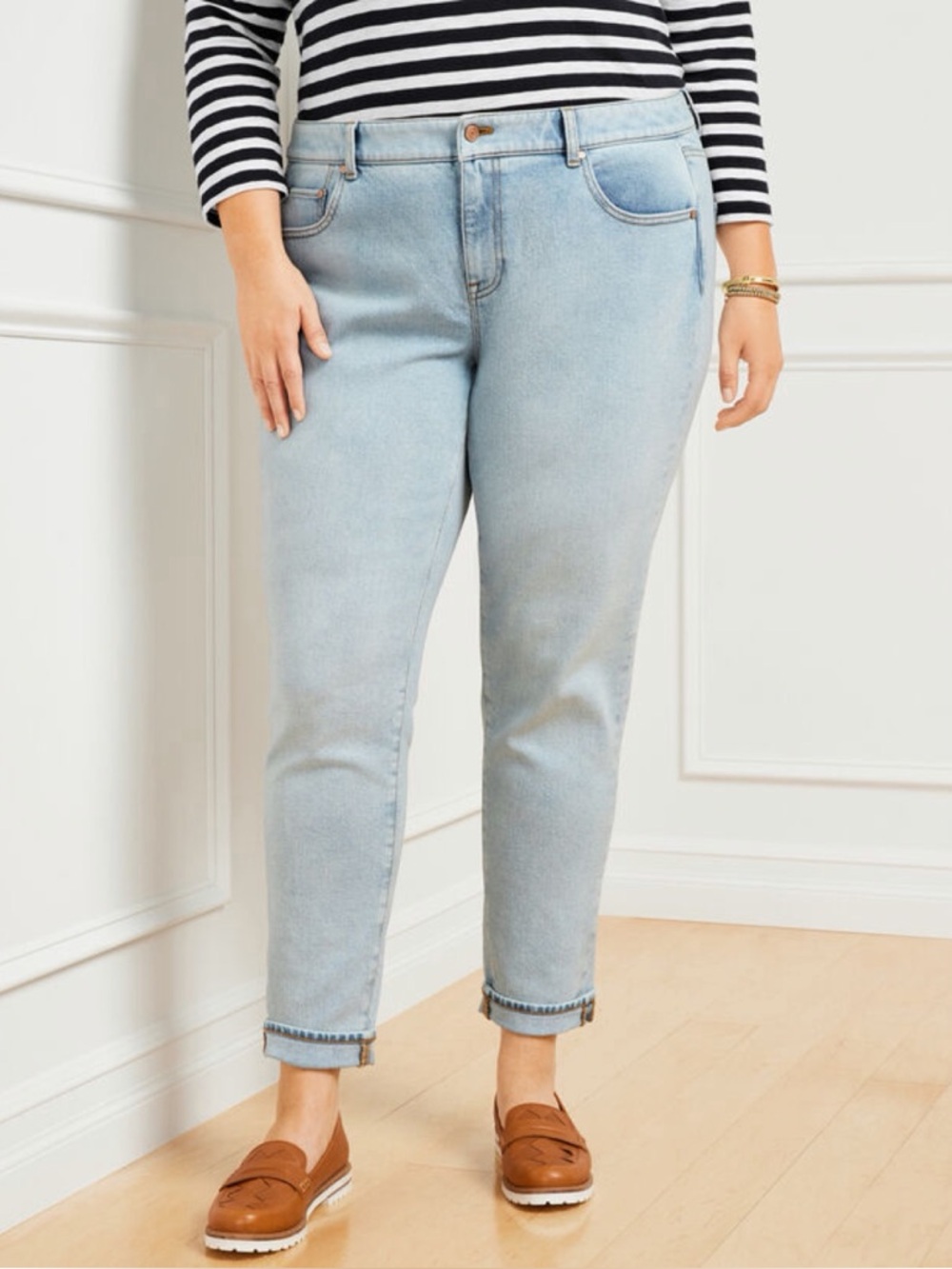 NWT Talbots Everyday Relaxed Jean - Fiji Wash